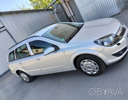 Продам Opel astra 2008 1.6 бензин
Два оригинальных ключа, два комплекта резины . . фото 1