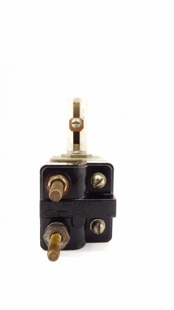 Максимальное токовое реле типа РЭО-401 предназначено для защиты от перегрузок и . . фото 5