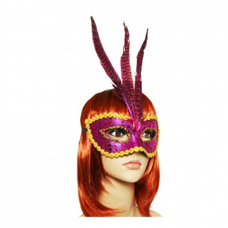 Здавна венеціанські маски використовувалися для балів та карнавалів. Люди за доп. . фото 3