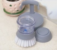 Щетка для посуды с дозатором для моющего средства "Cleaning Pot Brush" с подстав. . фото 10