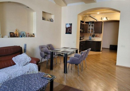 Агентство UA.estate пропонує придбати 3-кімнатну квартиру у Львові та стати її в. Наукова. фото 2