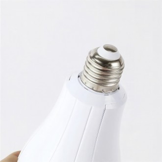 Аккумуляторная лед лампочка, характеристики:
Цвет: белый;
Цвет свечения: белый д. . фото 7