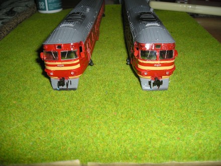 Дизель поезд ДР1а красно- коричневый RVR, лобовые стекла вставлены,фонари сделан. . фото 2