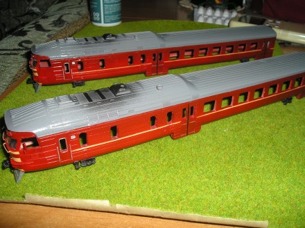 Дизель поезд ДР1а красно- коричневый RVR, лобовые стекла вставлены,фонари сделан. . фото 3