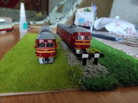 Дизель поезд ДР1а красно- коричневый RVR, лобовые стекла вставлены,фонари сделан. . фото 10