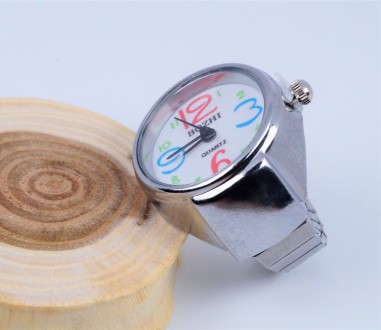 Часы на палец кварцевые стальные, с белым циферблатом и цветными цифрами, с раст. . фото 2