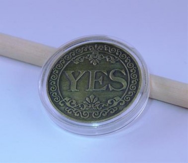 Монета сувенирная "YES NO"(цвет - бронза). Диаметр монеты 2,50 см., толщина 0,20. . фото 4
