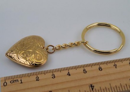 Брелок-медальйон для ключів "Сердечко". Метал, колір-золото, довжина 8,50 см, ши. . фото 2
