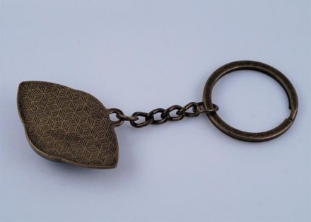 Брелок для ключей "Глазик". Металл, цвет - бронза, длина общая 8,70 см., ширина . . фото 4