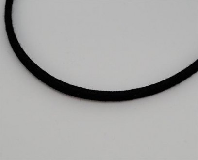 Шнурок из кожзама черный (длина 45,0 см.), фурнитура - металл (цвет - серебро), . . фото 4