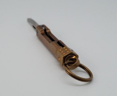 Брелок-ніж на ключі "Спиннер" (колір — золото, матеріал — латунь/метал). Довжина. . фото 4