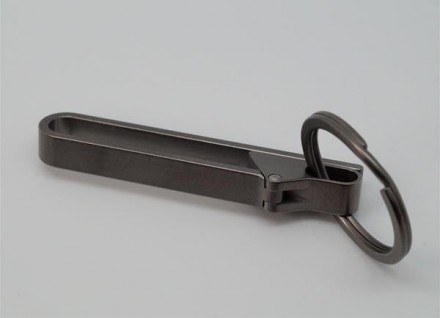 Титановий затискач для ключів на ремінь. Розміри: довжина загальна 8,70 см., шир. . фото 4