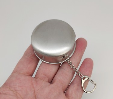 Брелок-ніж на ключі (колір — сірий, матеріал — метал). Довжина загальна в складе. . фото 6
