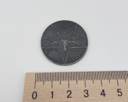Монета сувенирная "Люцифер" (Сатана) цвет - античное серебро. Диаметр монеты 3,5. . фото 4
