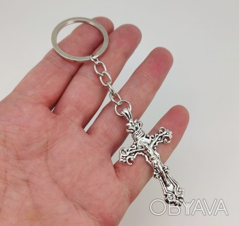 Брелок для ключей "Крест с распятием". Металл, размеры: длина общая 12,00 см., ш. . фото 1