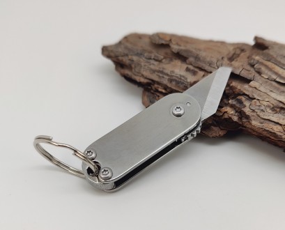 Нож-мини на ключи, металл. Длина в сложенном состоянии 4,20 см., в открытом 6,00. . фото 7