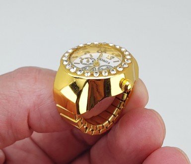 Годинник-кільце на палець кварцові золоті, з білим циферблатом, стразами та розт. . фото 3
