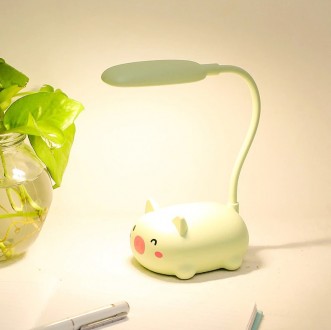 Настольная лампа — обязательный атрибут не только для кабинета, но и для детской. . фото 2