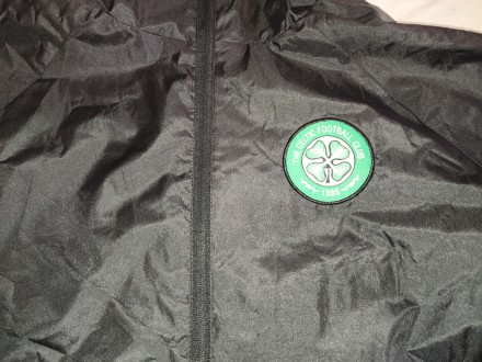 Футбольная ветровка с капюшоном FC Celtic official merchandise, размер-L, длина-. . фото 7
