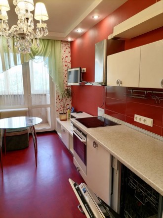 Пропонується простора сучасна 3-х кімнатна квартира в новобудові біля метро Дарн. Комсомольский массив. фото 4