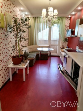 Пропонується простора сучасна 3-х кімнатна квартира в новобудові біля метро Дарн. Комсомольский массив. фото 1