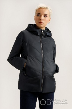 Короткая куртка женская демисезонная Finn Flare с капюшоном. Модель прямого кроя. . фото 1