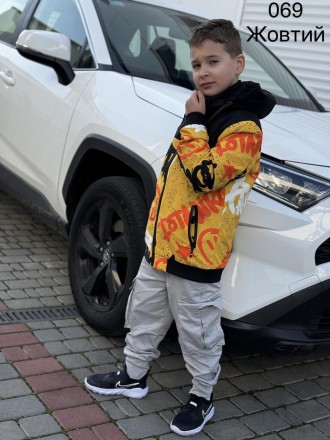 Куртка на весну ветровка с капюшоном утепленная тонким смнтепоном на мальчика по. . фото 3
