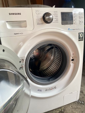 Топова пральна машина з сушкою Samsung 8/5кг
В гарному стані, працює ідеально.
. . фото 4