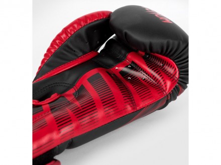 Описание:
12, 14, 16 унций
Перчатки боксерские VENUM x RWS Boxing Gloves - ТМ Ve. . фото 7