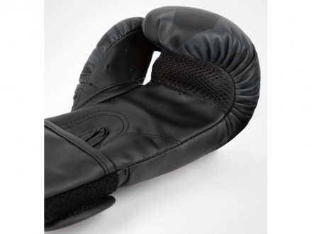 Описание:
4, 6, 8 унций
Боксерские перчатки детские VENUM Razor Boxing Gloves Fo. . фото 5