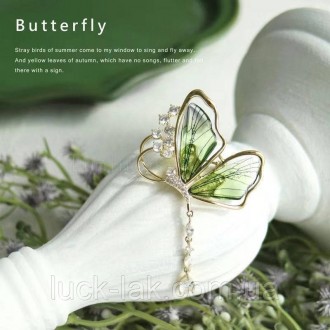 Красивий метелик брошка
Розмір 65 мм на 39 мм
Гарна брошка прикрасить ваш одяг, . . фото 2