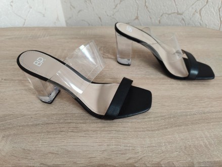 В продажу ОРИГІНАЛЬНІ жіночі туфлі BP Naomi з акриловим прозорим каблуком і ремі. . фото 3