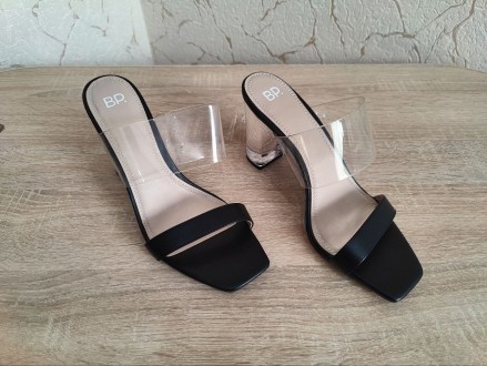 В продажу ОРИГІНАЛЬНІ жіночі туфлі BP Naomi з акриловим прозорим каблуком і ремі. . фото 2