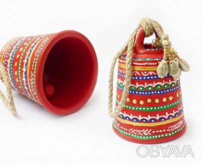  Теракотовий дзвіночок є одним із традиційних ремесел в Індії. Виробництво дзвін. . фото 1