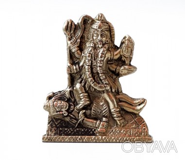 Богиня Кали является одной из важнейших божеств в индуизме. Она 
символизирует с. . фото 1