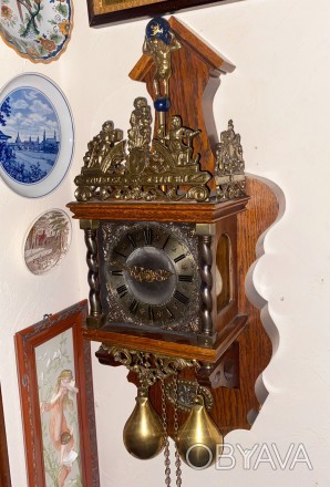 Настенные часы с маятником и гирями, Голландия.