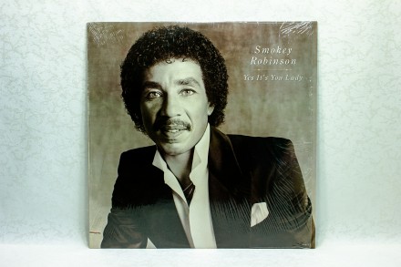 Продам винил Smokey Robinson - Yes It's You Lady LP 12" Motown Record.. . фото 2