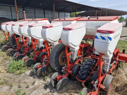 Пневматична просапна сівалка Planter D8 Agromaster 
з дисковими сошниками для т. . фото 6