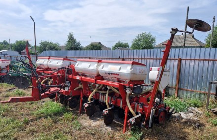 Пневматична просапна сівалка Planter D8 Agromaster 
з дисковими сошниками для т. . фото 2