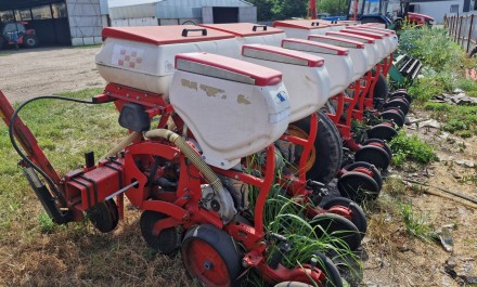 Пневматична просапна сівалка Planter D8 Agromaster 
з дисковими сошниками для т. . фото 3