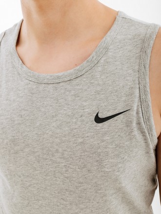 Майка Nike — це стильний та функціональний одяг, створений для тих, хто цінує ко. . фото 10