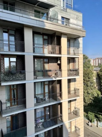 В продаже светлая и просторная квартира в элитном доме на Французском бульваре. Одесса. фото 1 В продаже светлая и просторная квартира в элитном доме на Французском бульваре. Одесса. фото 1