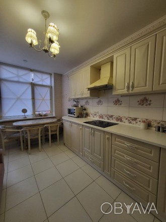 Продается просторная и уютная квартира в Приморском районе Одессы, на улице Дюко. Приморский. фото 1