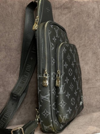 
 
 Сумка Louis Vuitton Avenue Monogram Eclipse с лого внизу s003
Модель: Сумка . . фото 3