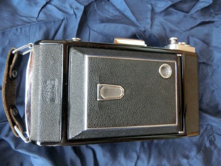 Камера была изготовлена в Германии в 30-е годы прошлого века, но до сих пор прек. . фото 4