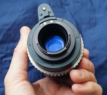 В отличном состоянии качественный, мануальный объектив Carl Zeiss Sonnar F135mm . . фото 6