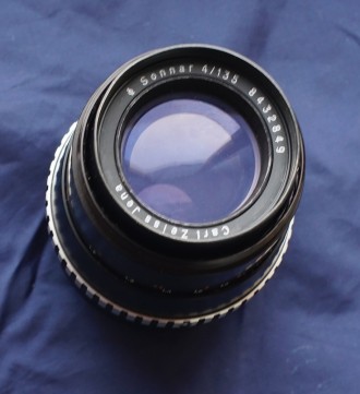 В отличном состоянии качественный, мануальный объектив Carl Zeiss Sonnar F135mm . . фото 2
