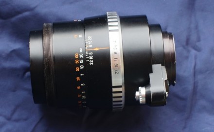 В отличном состоянии качественный, мануальный объектив Carl Zeiss Sonnar F135mm . . фото 5