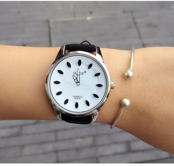 Часы женские Dade black white
Женские наручные часы Dade с ремешком из качествен. . фото 3