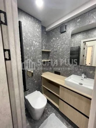 Продается очень Уютная 1-но комнатная квартира в самом ЗЕЛЕНОМ , УЮТНОМ районе С. Русановка. фото 2